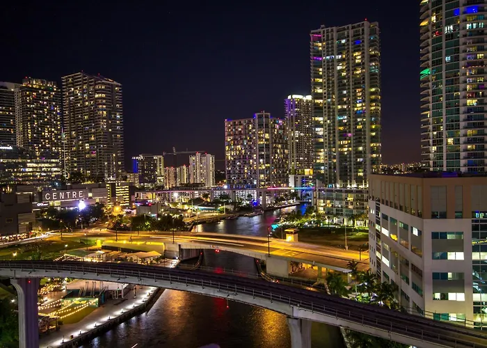 Comfort Inn & Suites Downtown Brickell-Port Of Miami