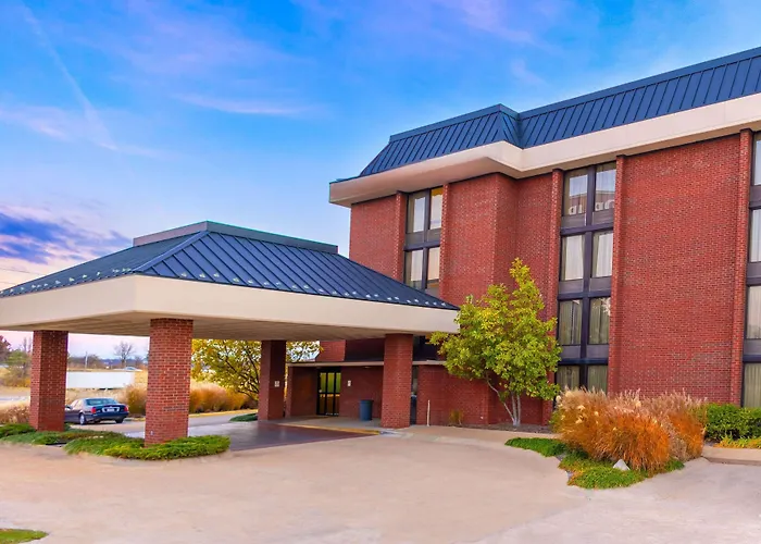 Heritage Inn & Suites St Louis Fenton, Trademark By Wyndham