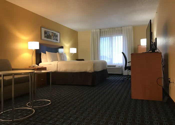 Fairfield Inn & Suites By Marriott Denver Tech Center/ South