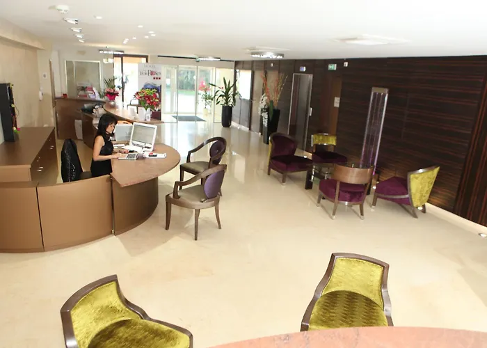 Hotel Les Trois Roses, Meylan Grenoble