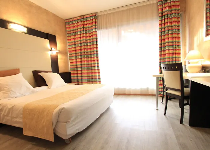 The Originals City, Hotel Galaxie, Nice Aeroport