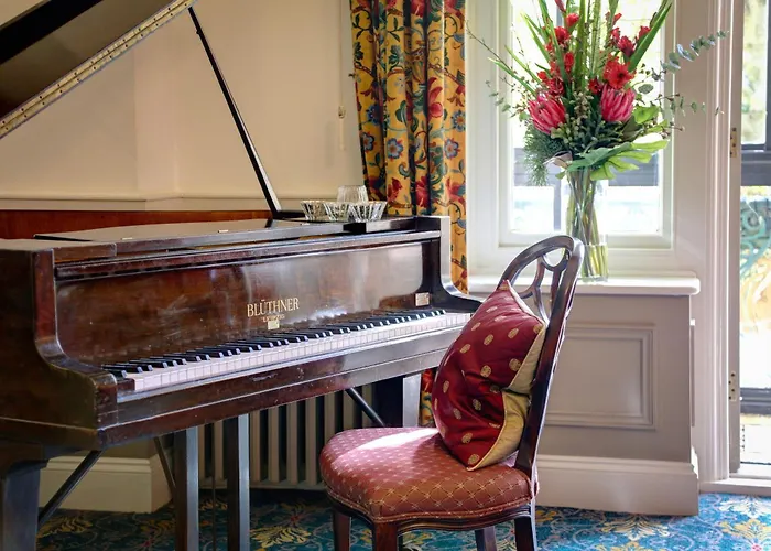 Norfolk Royale Hotel