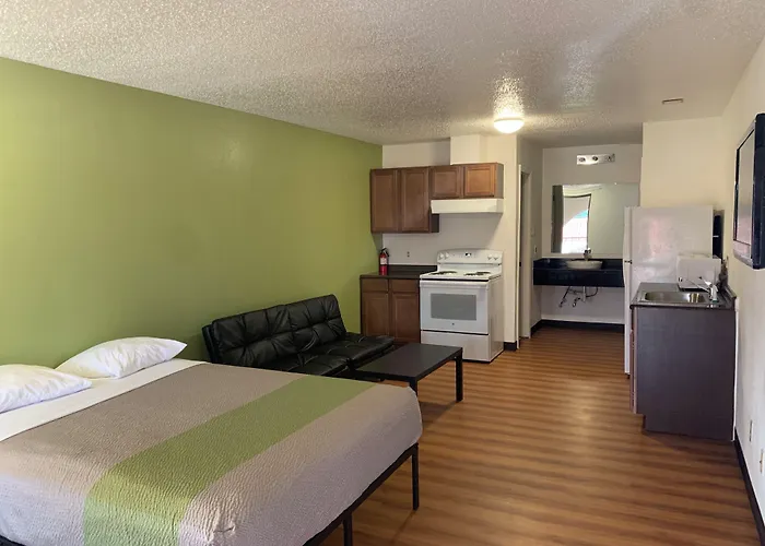 Motel 6-Longview, Tx - North