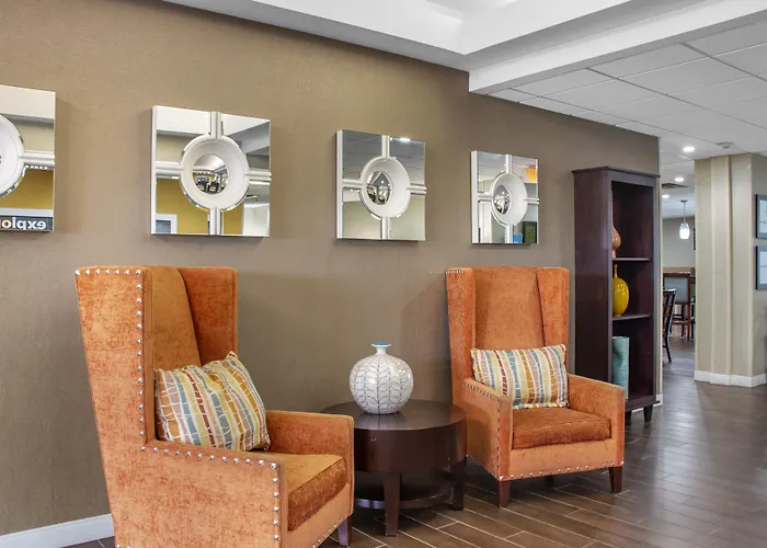 Hampton Inn Adel