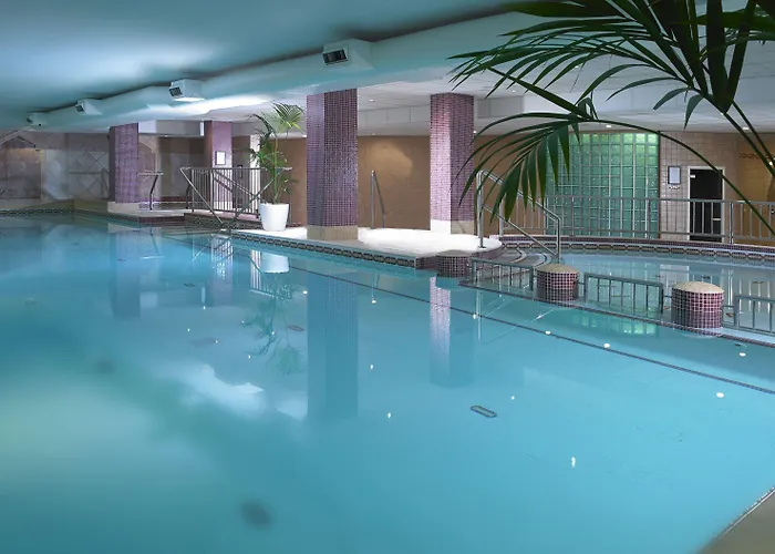 Camden Court Hotel