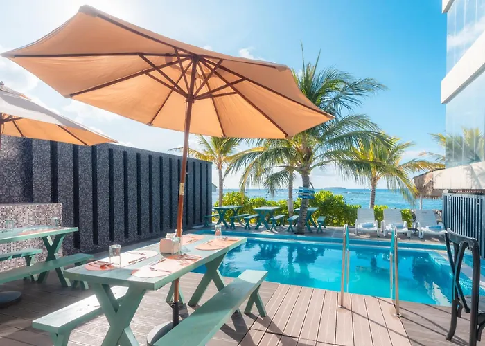 Swarn By Hawks Hotels Kamadhoo Baa Atoll