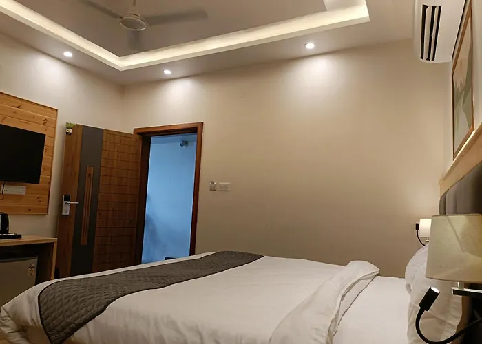 Heryk Hillview Hotel