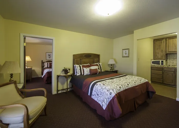 Historic Cary House Hotel