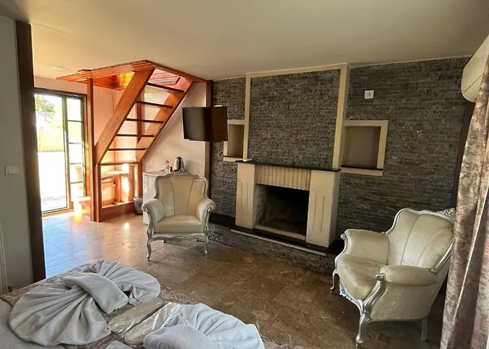 Gizemli Nehir Bungalov Otel