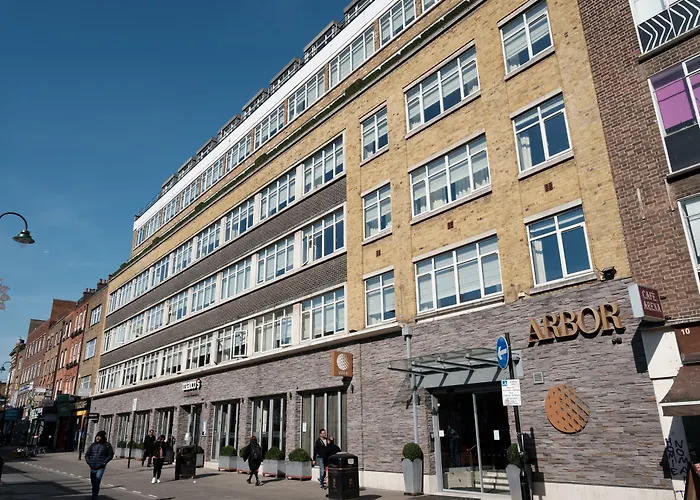 Hampton By Hilton London City