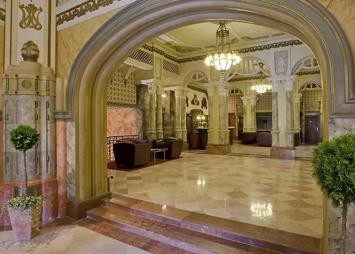 Palatinus Grand Hotel