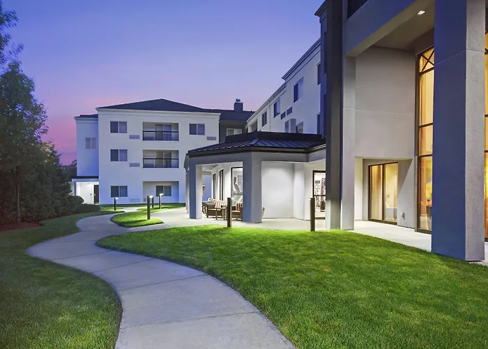 Courtyard Boston Raynham