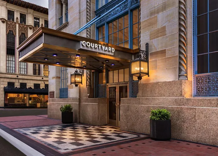 Courtyard By Marriott San Diego Downtown