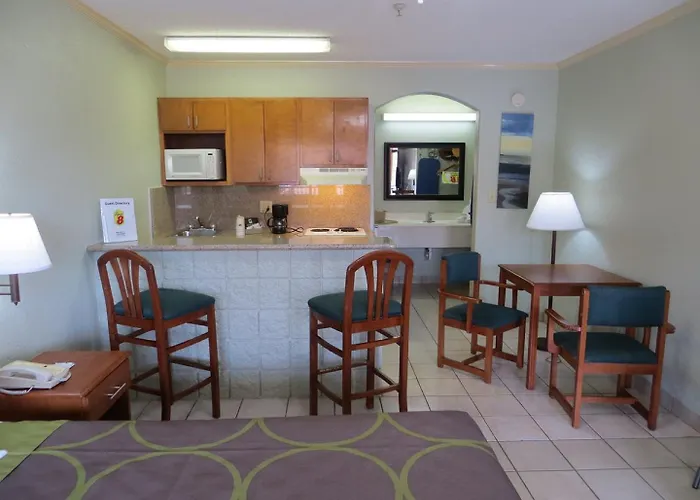 Super 8 By Wyndham South Padre Island