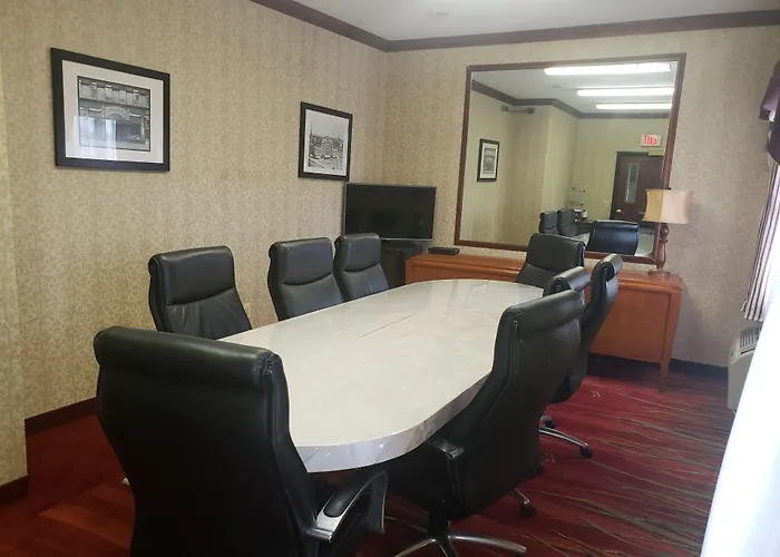 Comfort Suites Detroit/Warren