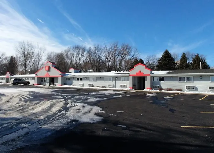 Red Carpet Inn - Windom