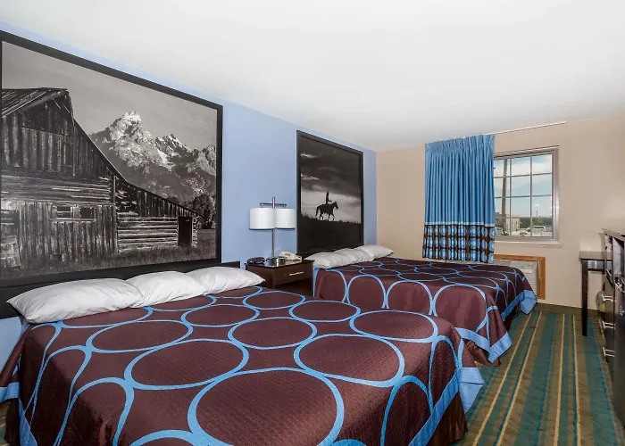 Super 8 By Wyndham Douglas