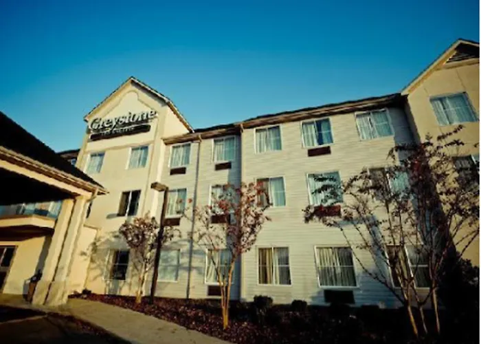 Greystone Inn & Suites