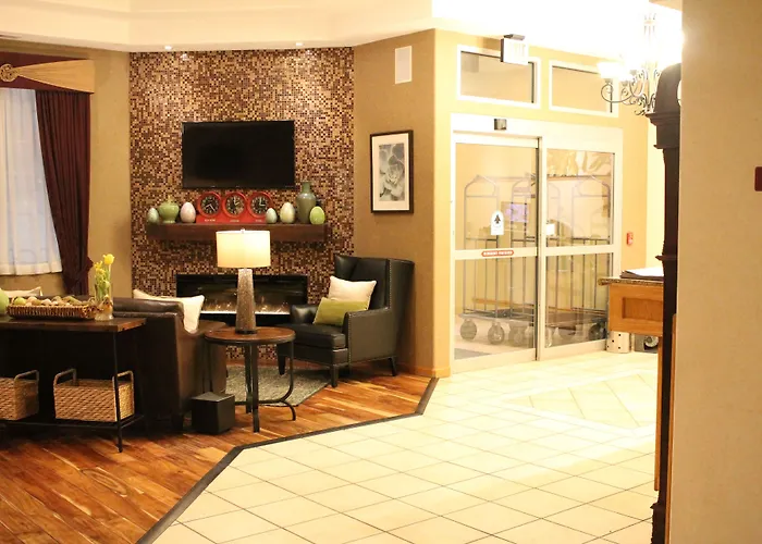 Best Western Plus Des Moines West Inn & Suites