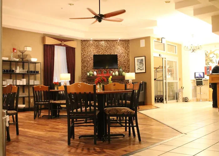 Best Western Plus Des Moines West Inn & Suites