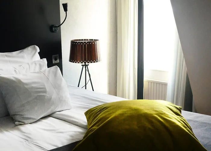 Home Hotel Plaza