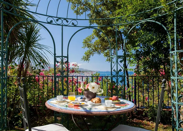 Grand Hotel De Rose