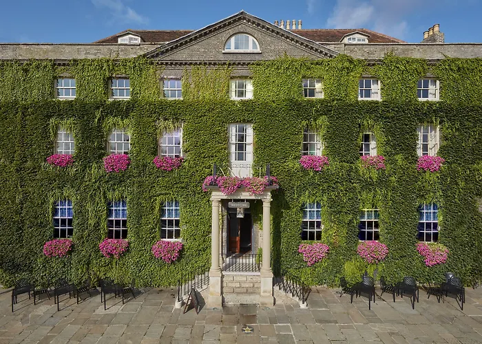 Angel Hotel