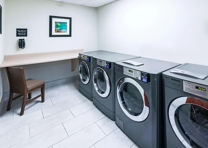 Hampton Inn & Suites Tulsa-Woodland Hills