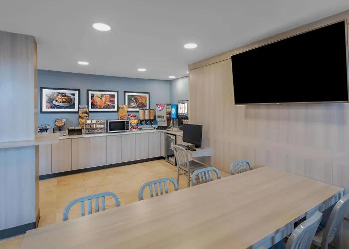 Microtel Inn & Suites By Wyndham Atlanta Buckhead Area