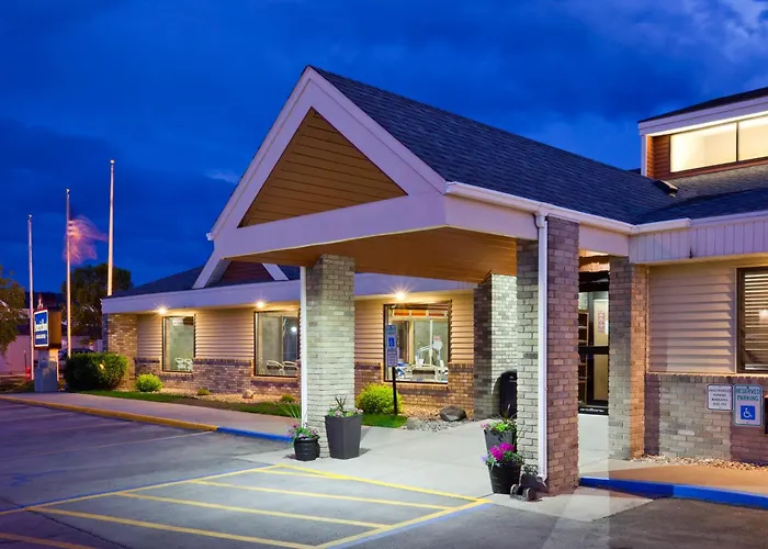 Americinn By Wyndham Fargo West Acres