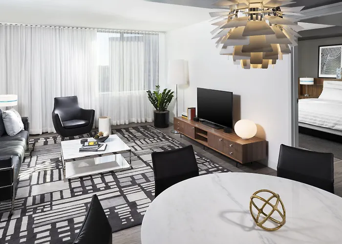 Le Meridien Chicago - Oakbrook Center