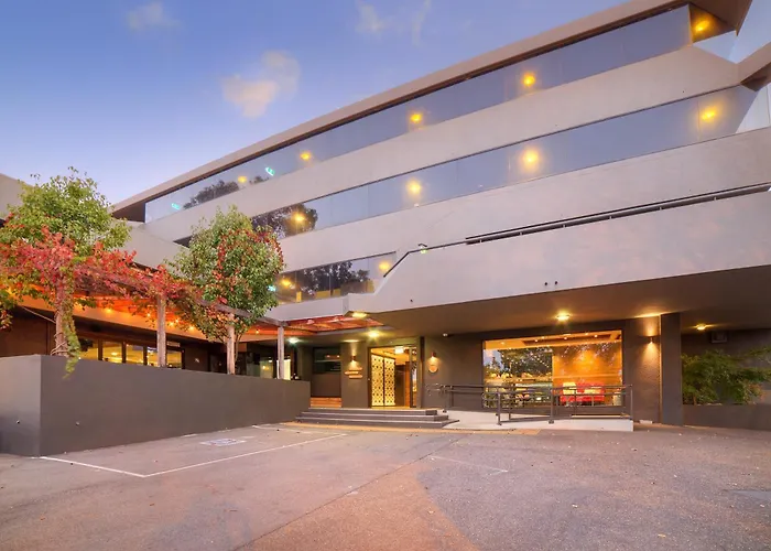 Townhouse Hotel