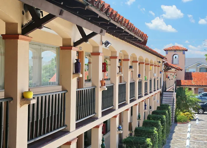 La Fiesta Ocean Inn & Suites