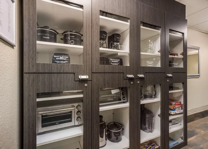 Sonesta Simply Suites Orange County Airport