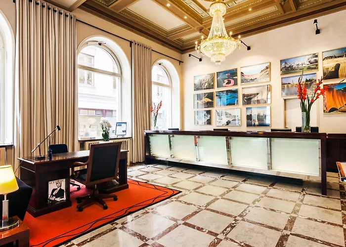 Elite Plaza Hotel