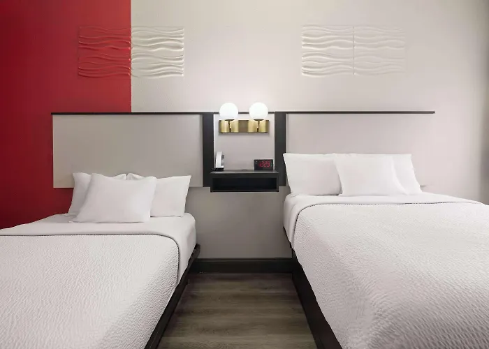 Ramada By Wyndham Locust Grove