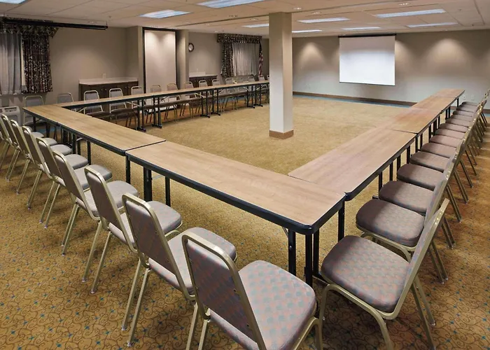 Hyatt Select Lansing West