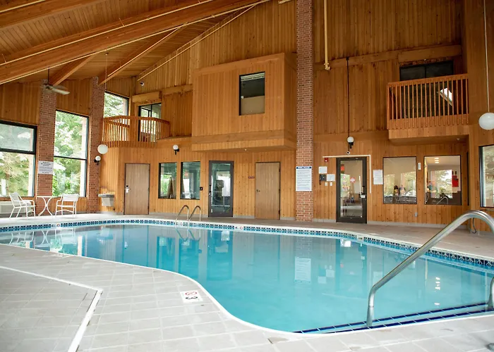 Lomira Inn And Suites