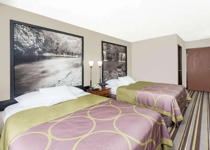 Super 8 By Wyndham Bolivar