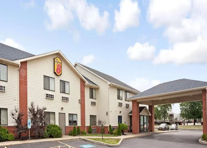 Super 8 By Wyndham Monee I-57