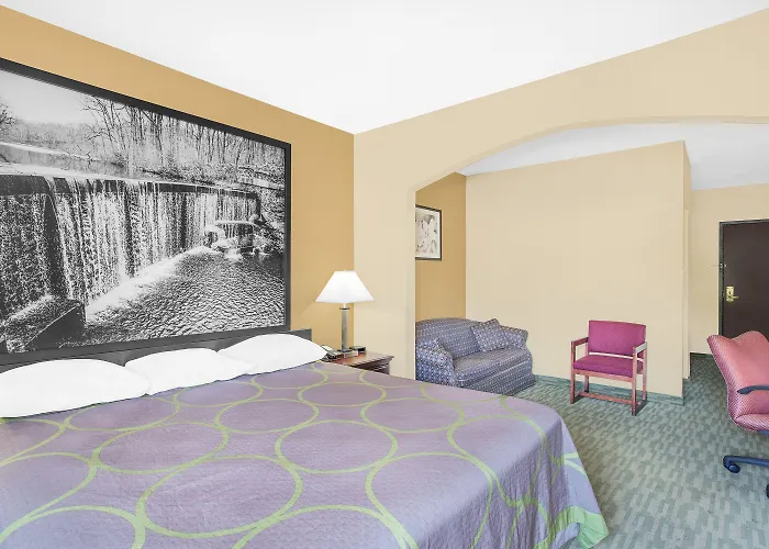 Super 8 By Wyndham Nixa/Springfield Area
