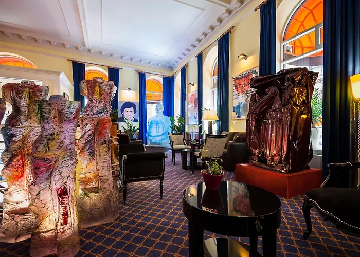 Lhotel