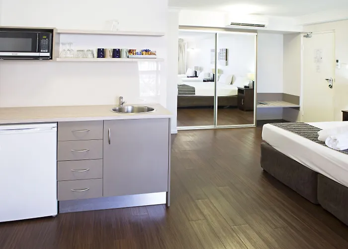 Cairns Plaza Hotel