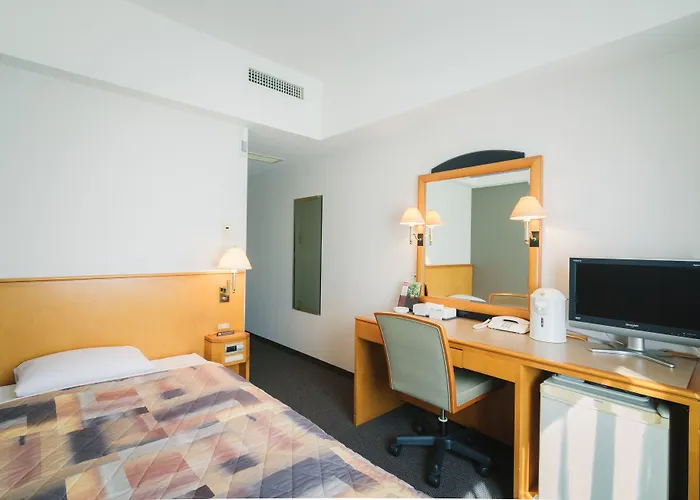 Jr Hotel Clement Uwajima