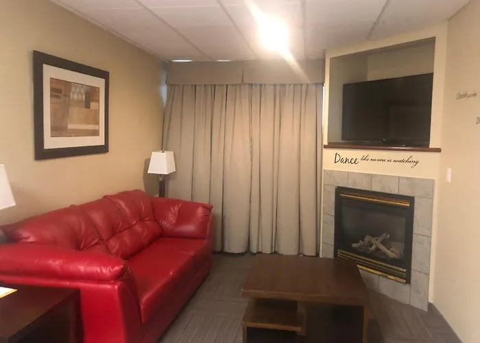 Days Inn By Wyndham Hinton