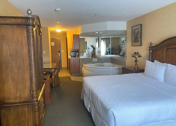 Merit Hotel & Suites