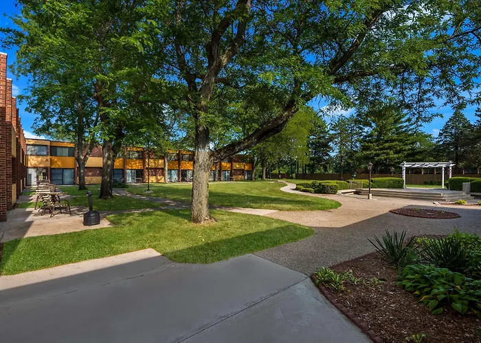 Best Western Prairie Inn & Conference Center Galesburg