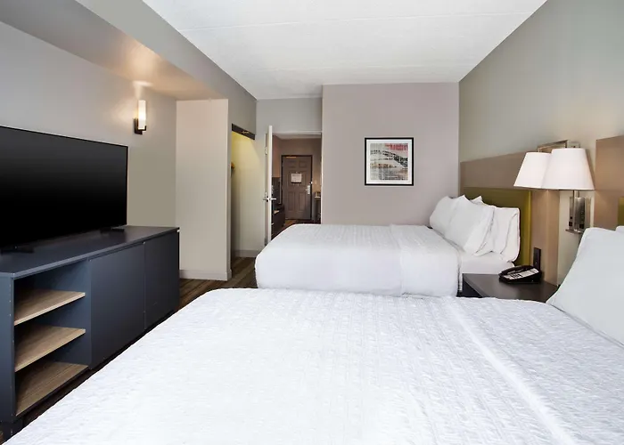 Hampton Inn & Suites By Hilton- Newark Airport Elizabeth