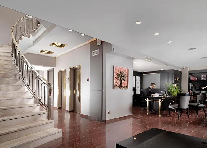 Holiday Suites