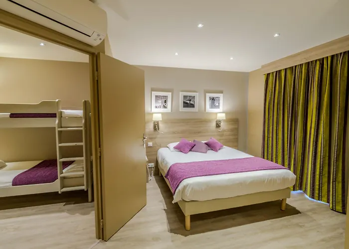 Hotel L'Aragon A 50M De La Cite De Carcassonne